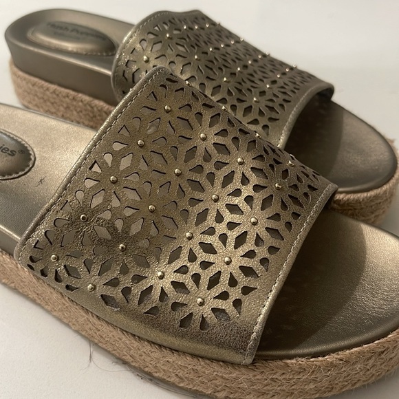 Hush Puppies Women's Lady Platform Slide Sandals size 6M Mushroom Gold Metallic - Picture 14 of 16